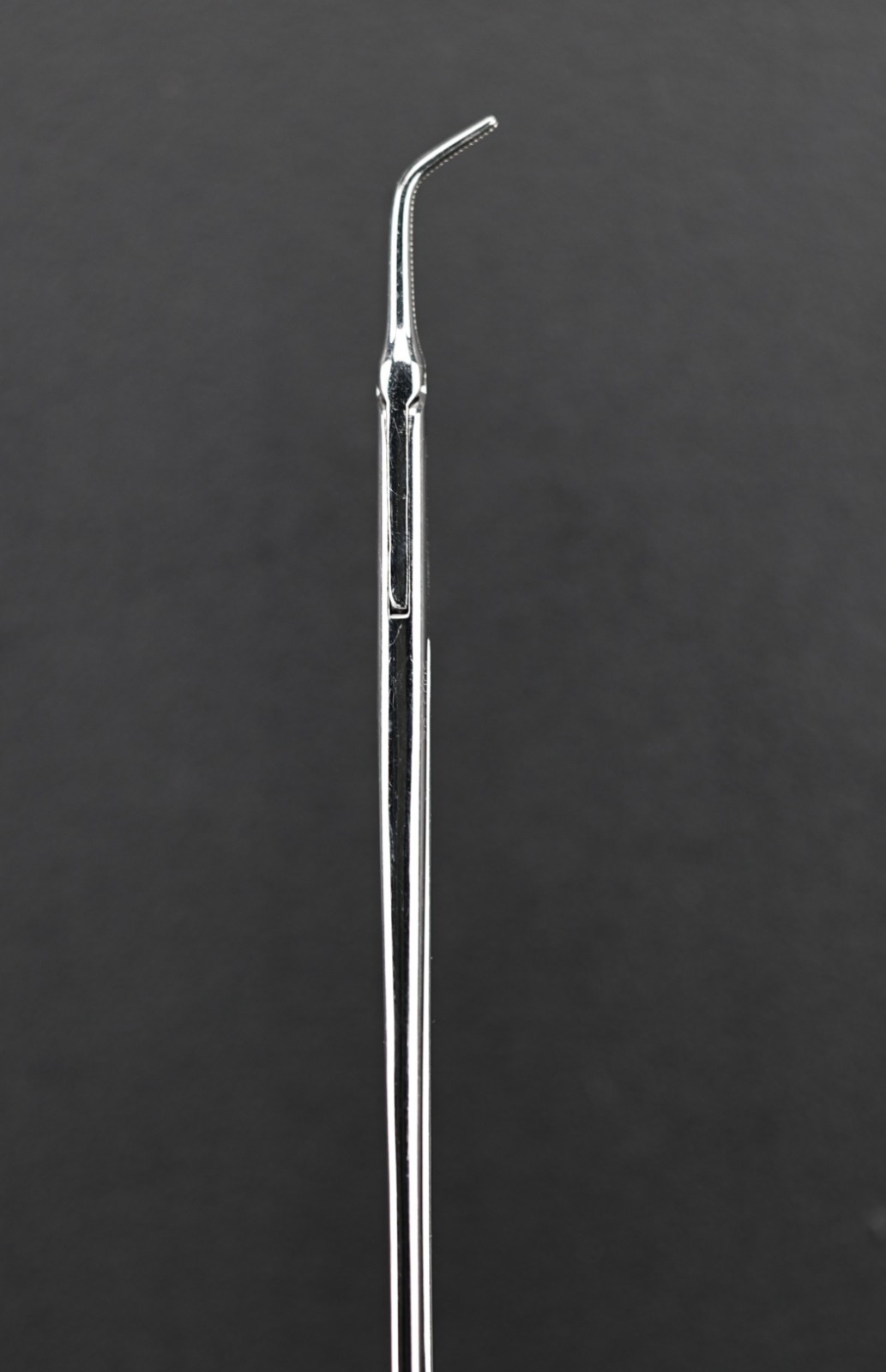 Scanlan 5005-62 Bailey Forceps, Serrated, Delicate, Angled 60°, 7″
