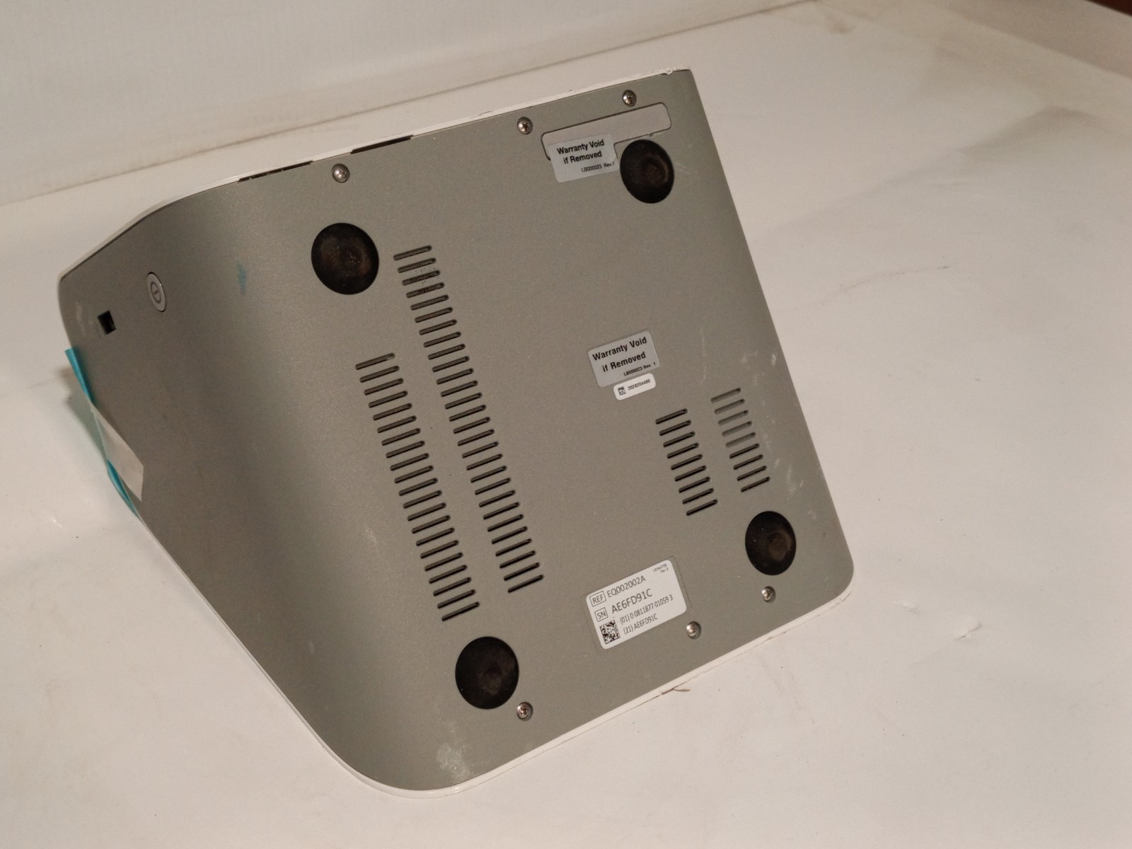 Abbott Diagnostics ID Now EQ002002A Fast Point-Of-Care Molecular Testing Device