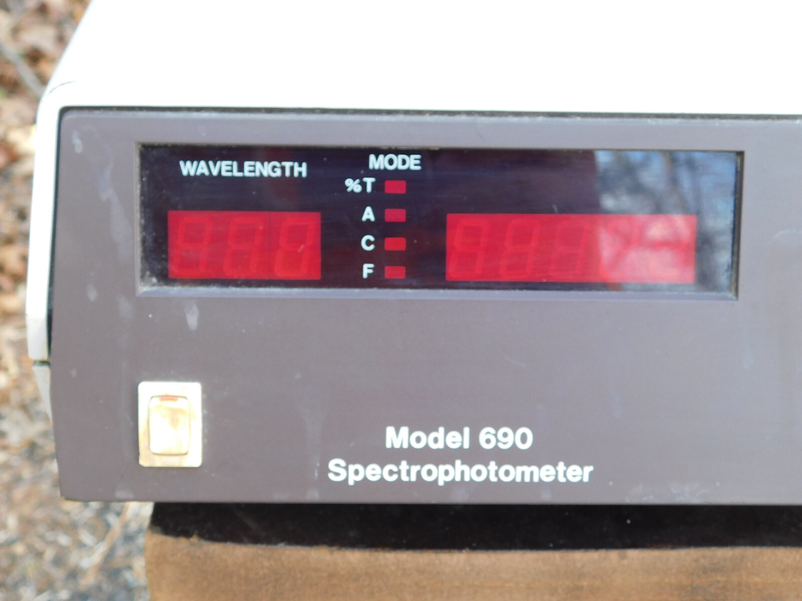 690 Spectrophotometer Sequoia Turner **Guaranteed 60 Days**