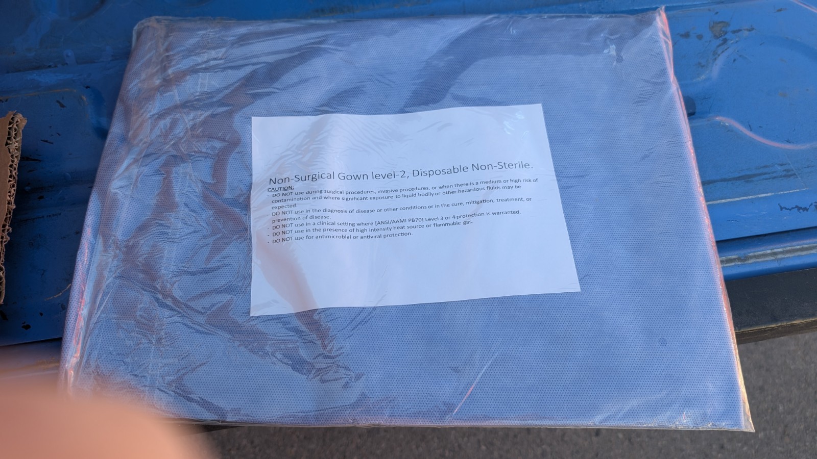 100 Count XL US Liberty LLC Level 2 Non-Surgical Disposable Non-Sterile Gown