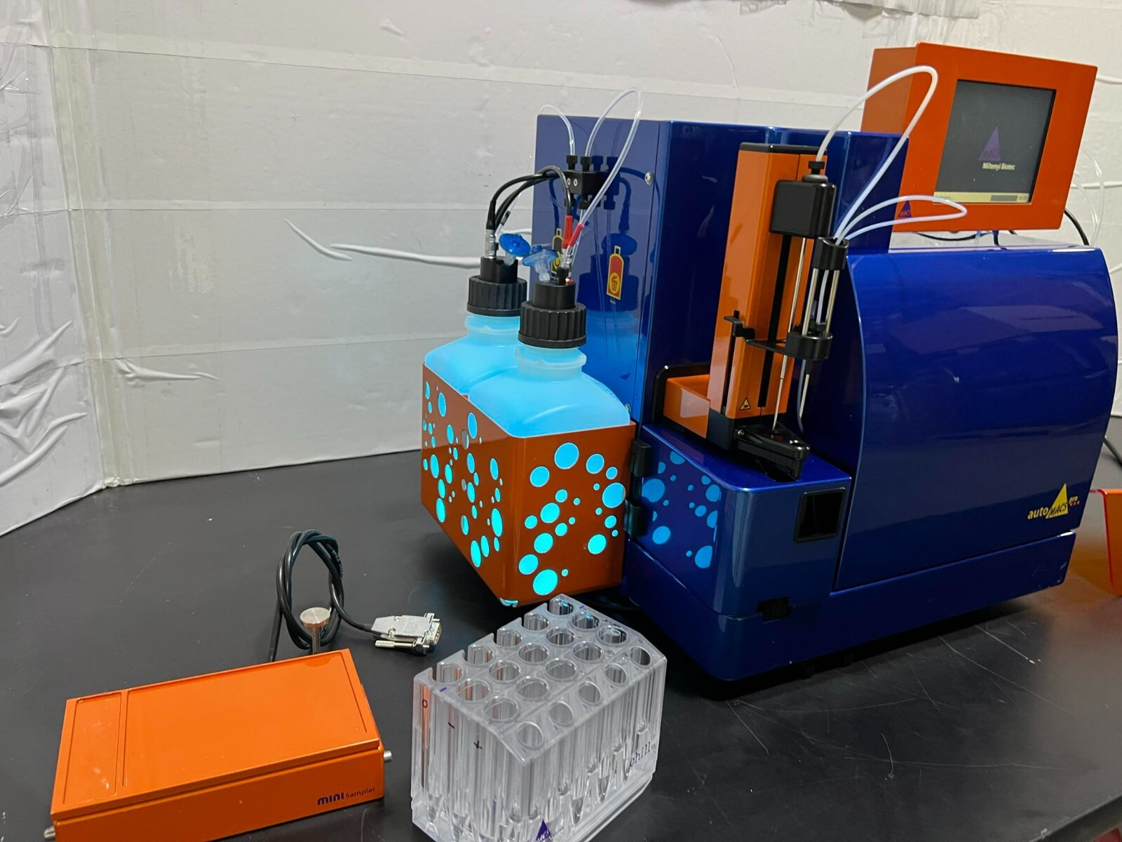 Miltenyi Biotec autoMACS Pro Separator MACS 130-092-545 w/MiniSampler Automated