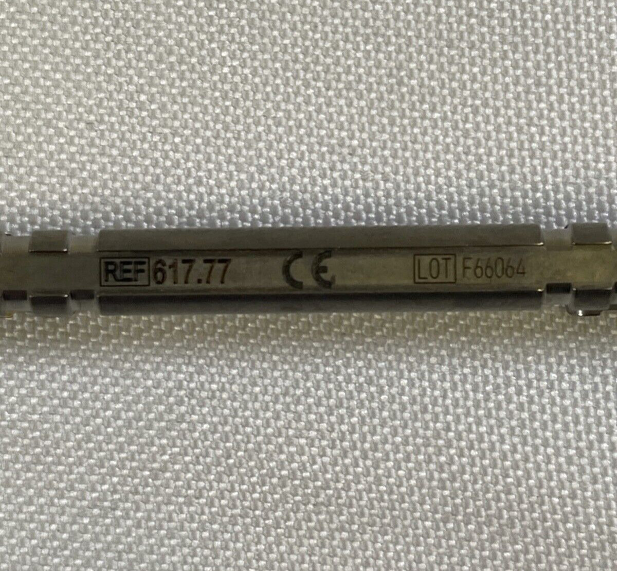Alcon Grieshaber 617.77 Plug Grasper Dual Sided Ophthalmic Ophthalmology Eye