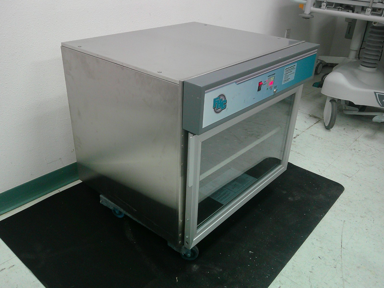 FHC SWC24 Blanket and Fluid Warmer – Warming Cabinet – Free LTL Shipping