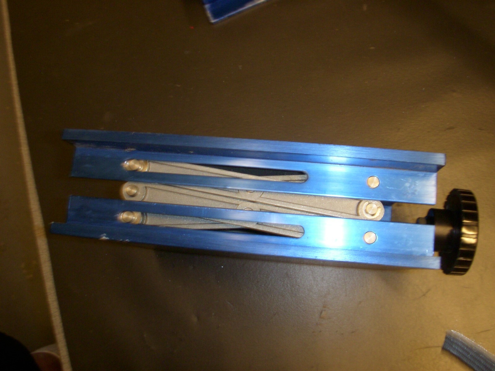 FisherBrand 14-673-52 8″ x 8″ Lab Jack (2.25 to 11 in.)