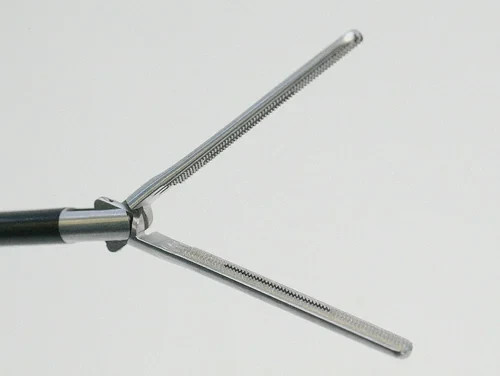 1pcs Laparoscopic Long Fenestrated Grasper 5mmx330mm Surgical Tools CE Approved