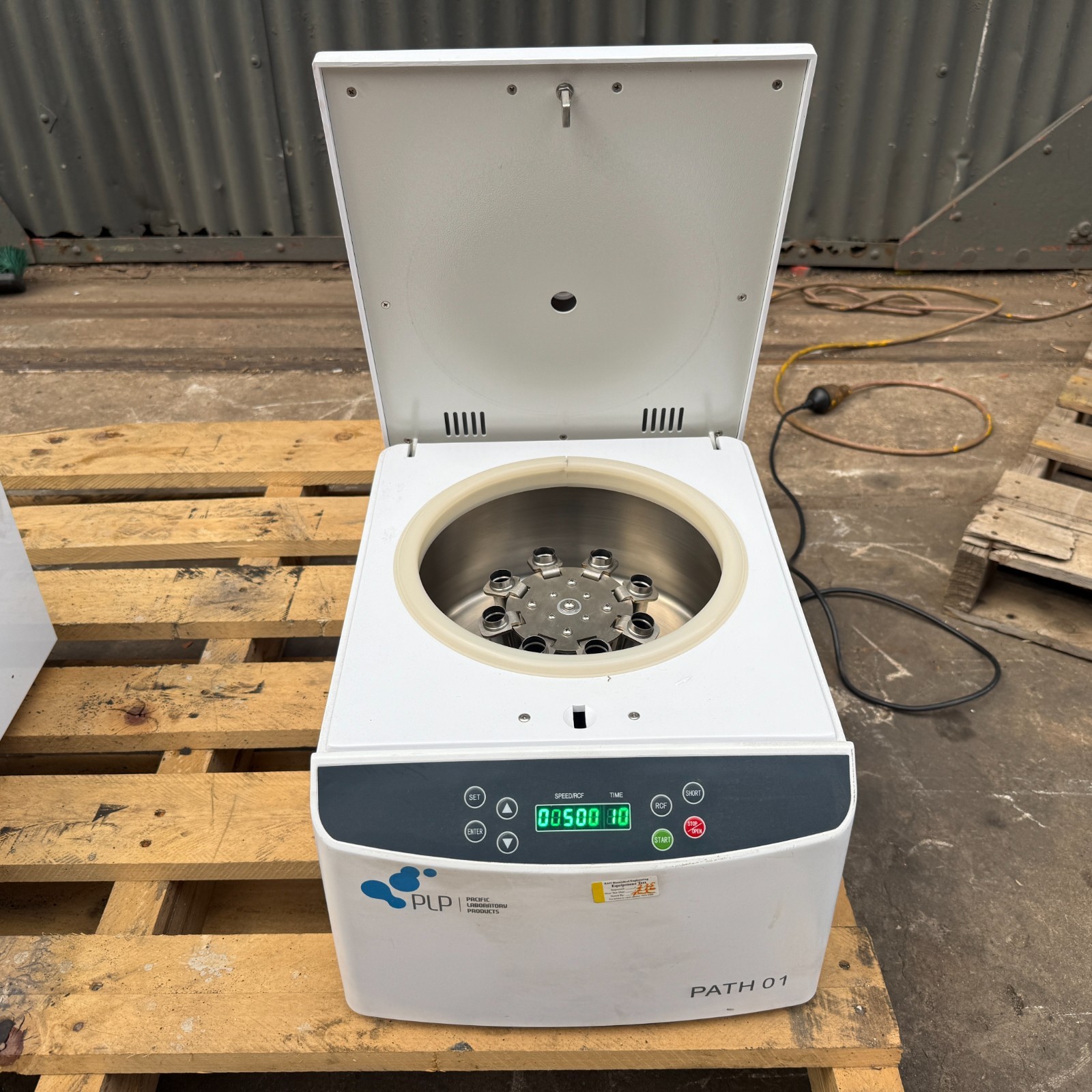 PLP PATH 01 Bench-Top 4000 RPM Laboratory Centrifuge 15ml 8-Position Rotor