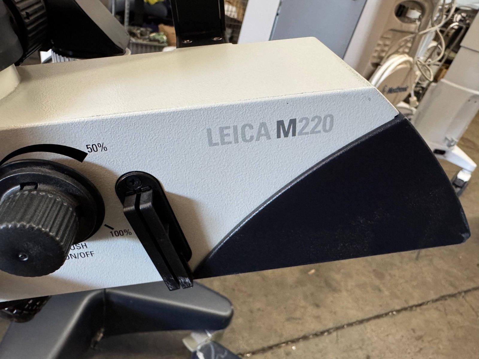 Leica M220 F12 Ophthalmic Surgical Microscope