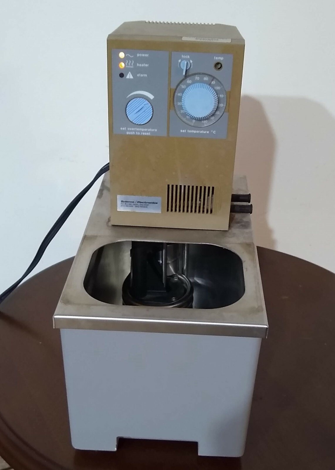 110-120V 50-60Hz. / 1Kw HEATED WATER BATH CIRCULATOR