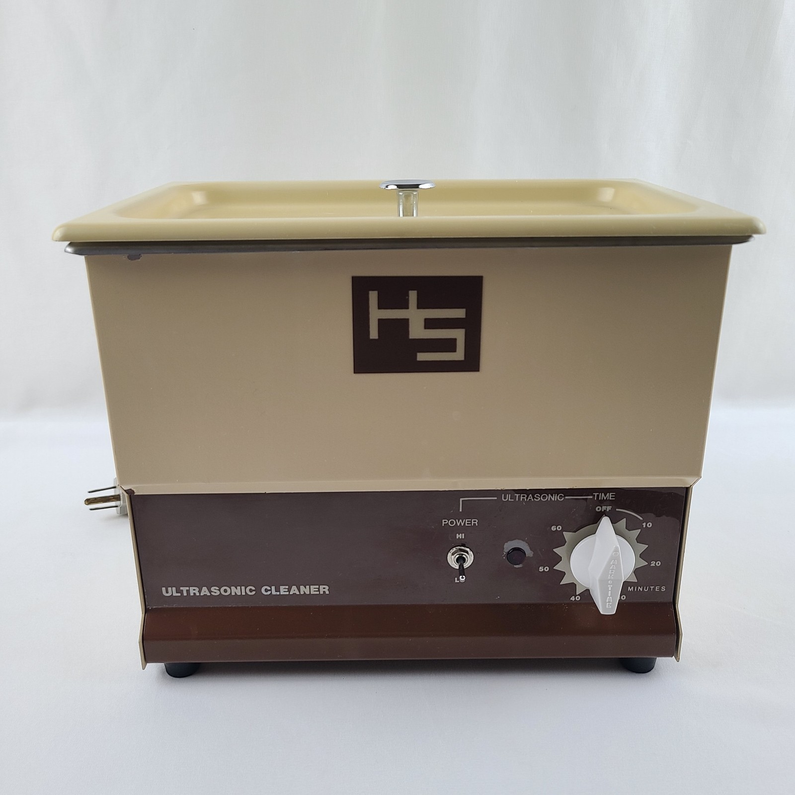 HealthSonic T3.3C Counter Top Ultrasonic Cleaner with Timer. Tank Capacity 0.8