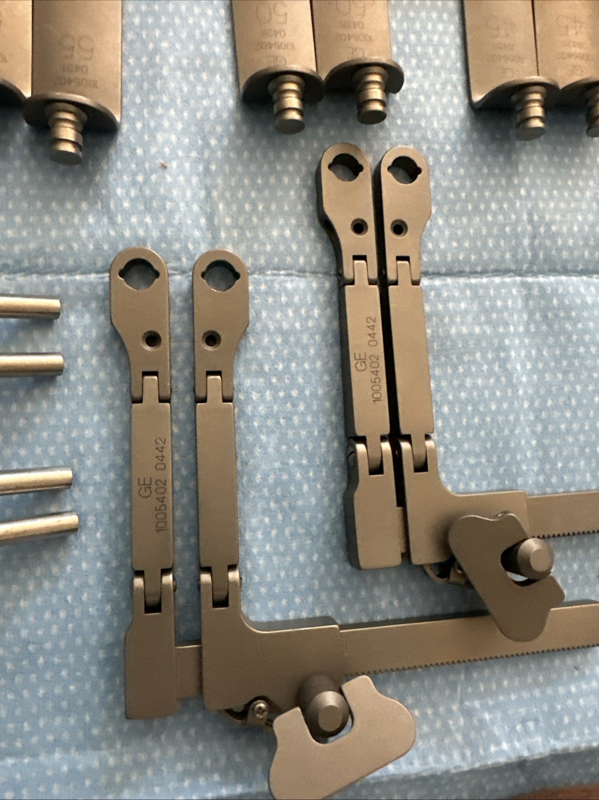 Anterior Cervical Retractor and Distractor Set. Caspar & Cloward