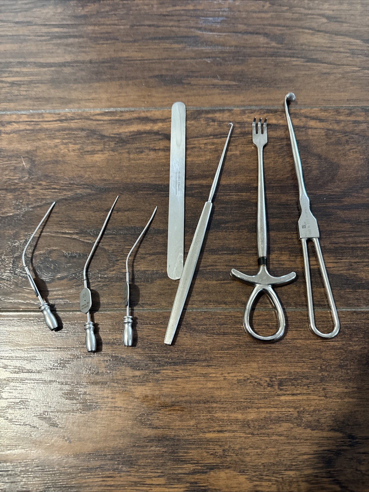 V Mueller Mix of 7 Surgicals Instruments
