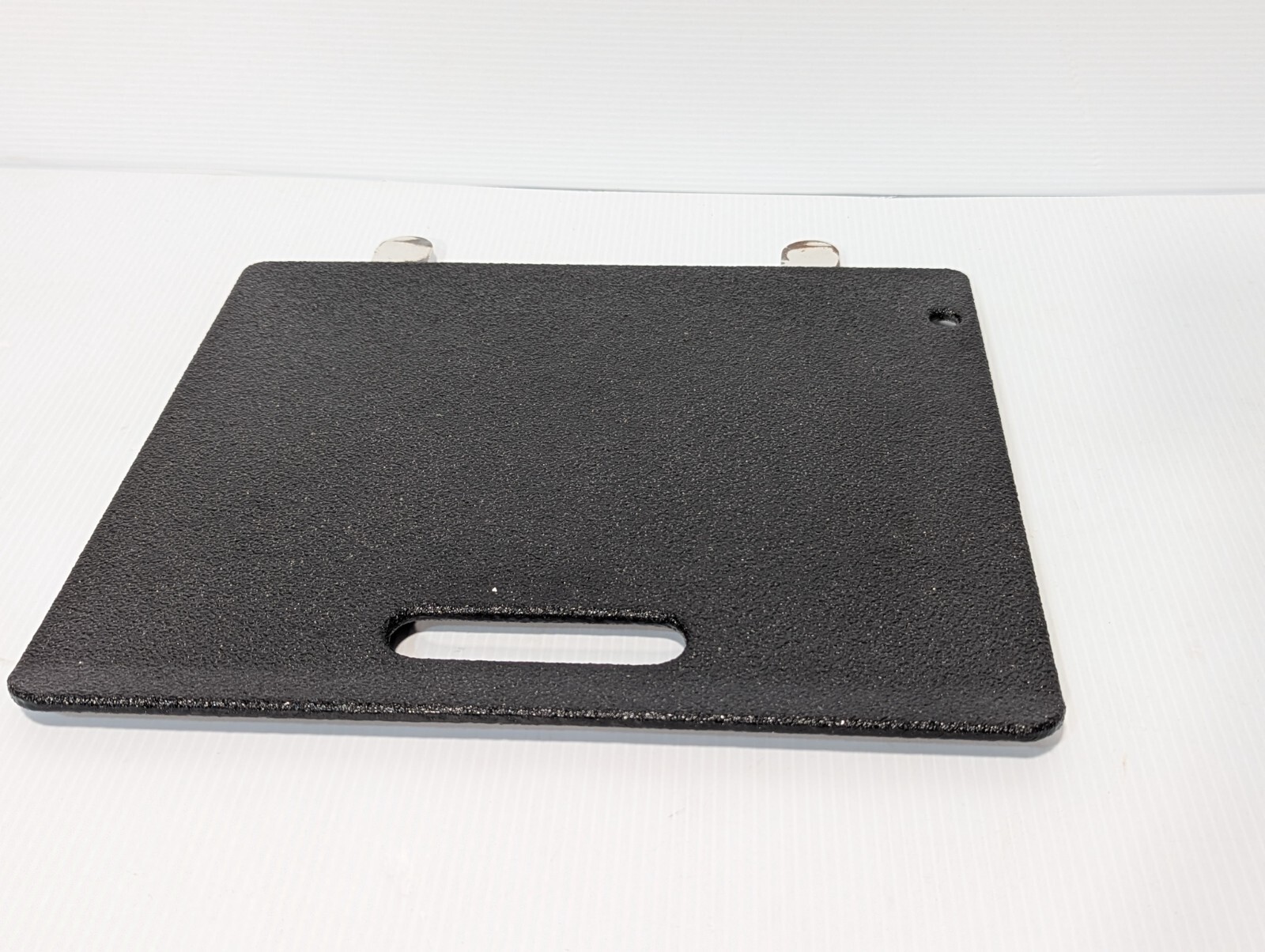 915-001-122 Rev B – Removable Foot Board  Footrest