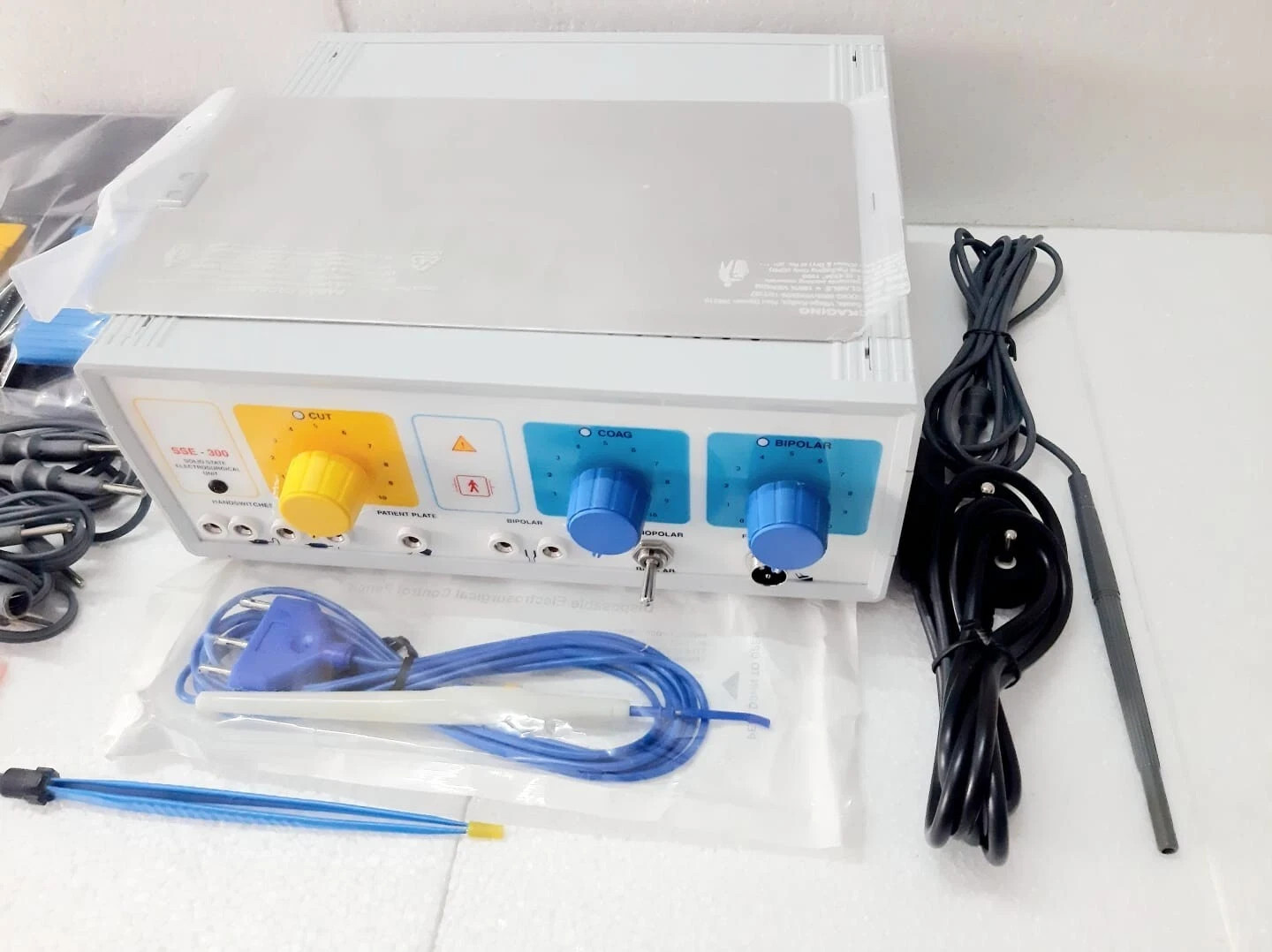 New Electrosurgica l Machine 300W Solid State Electric surge Analog 110V 220V**