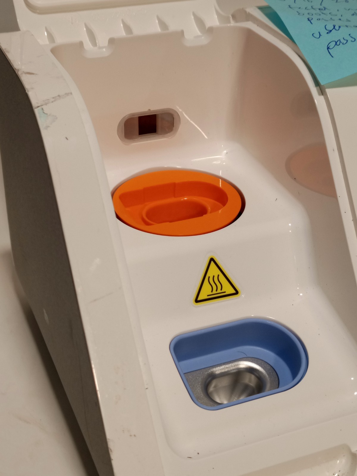 Abbott Diagnostics ID Now EQ002002A Fast Point-Of-Care Molecular Testing Device