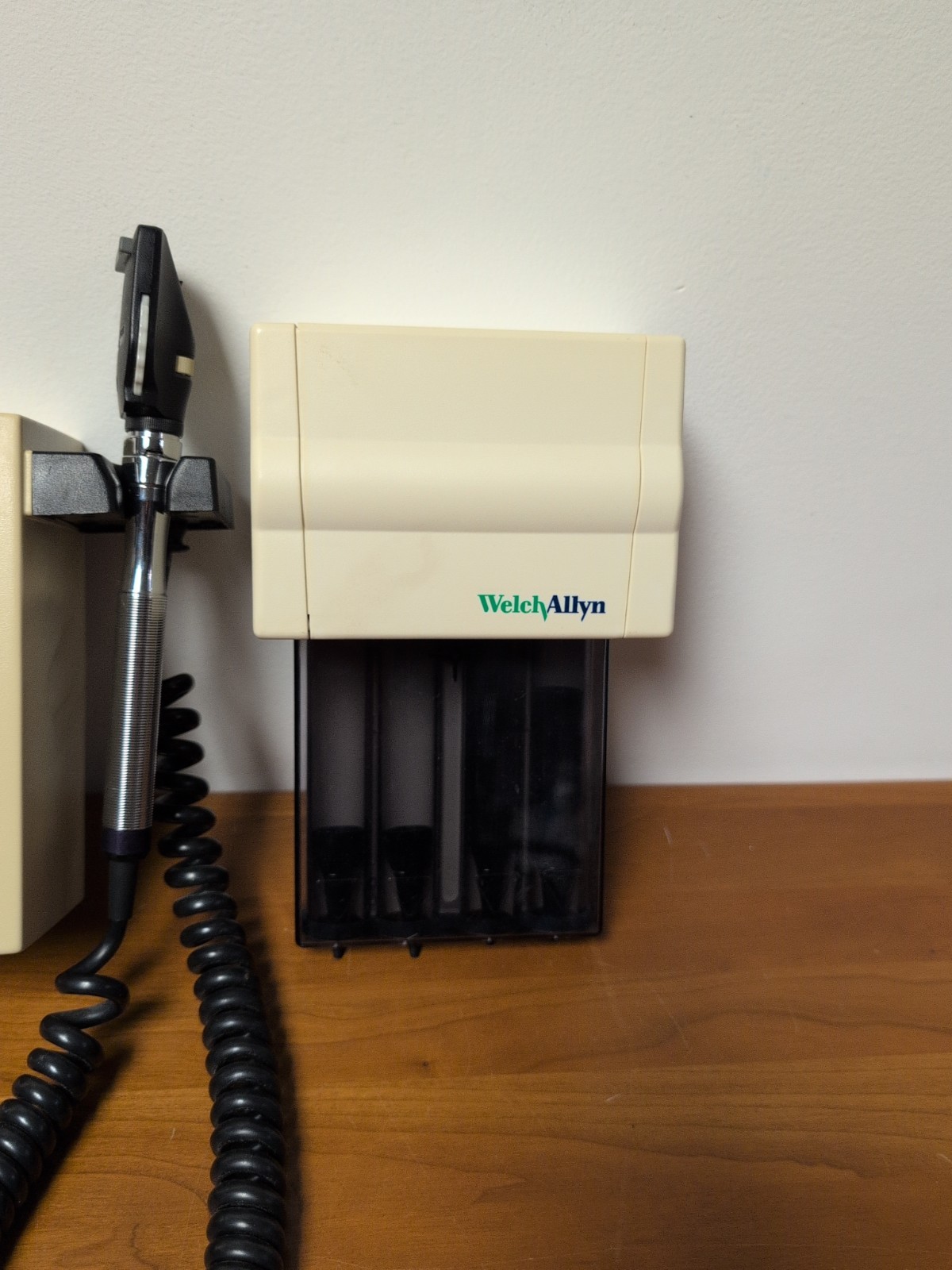 WELCH ALLYN 74710 SERIES WALL TRANSFORMER 120V-60Hz & KleenSpec Plus Dispenser