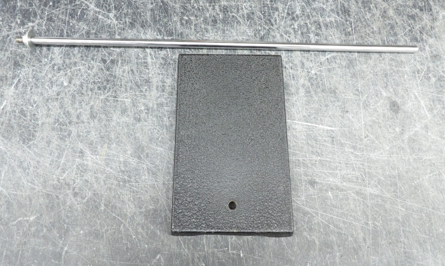 Lab Retort Base and Rod Set 8″ x 5″ x 1″ Base 19″ Rod
