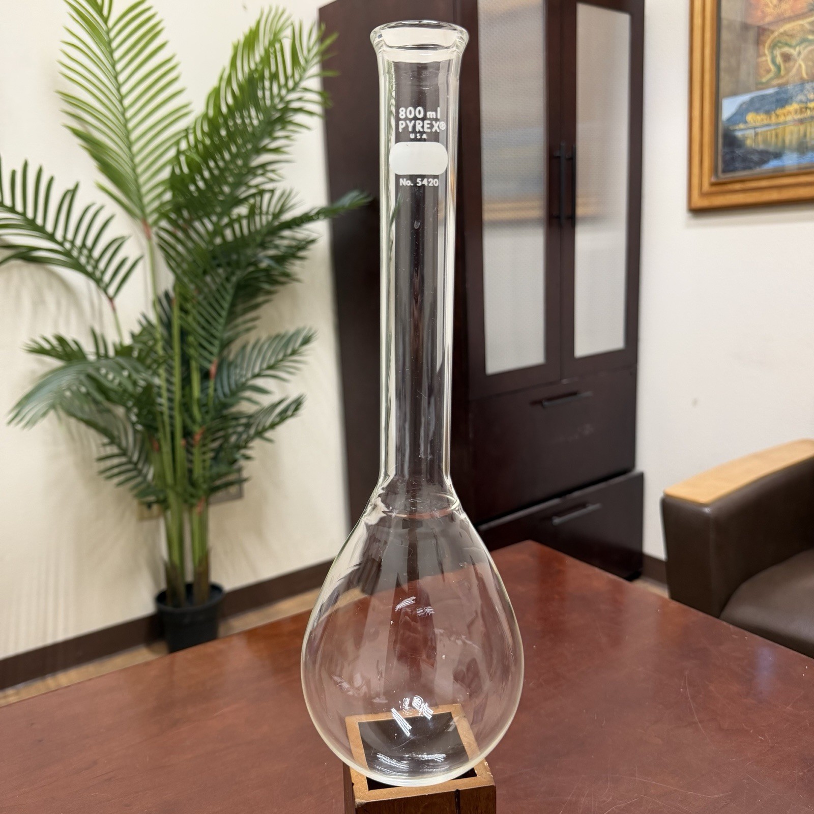 Corning Pyrex 800ml Round Bottom Kjeldahl Flask with Tooled Neck No. 5420