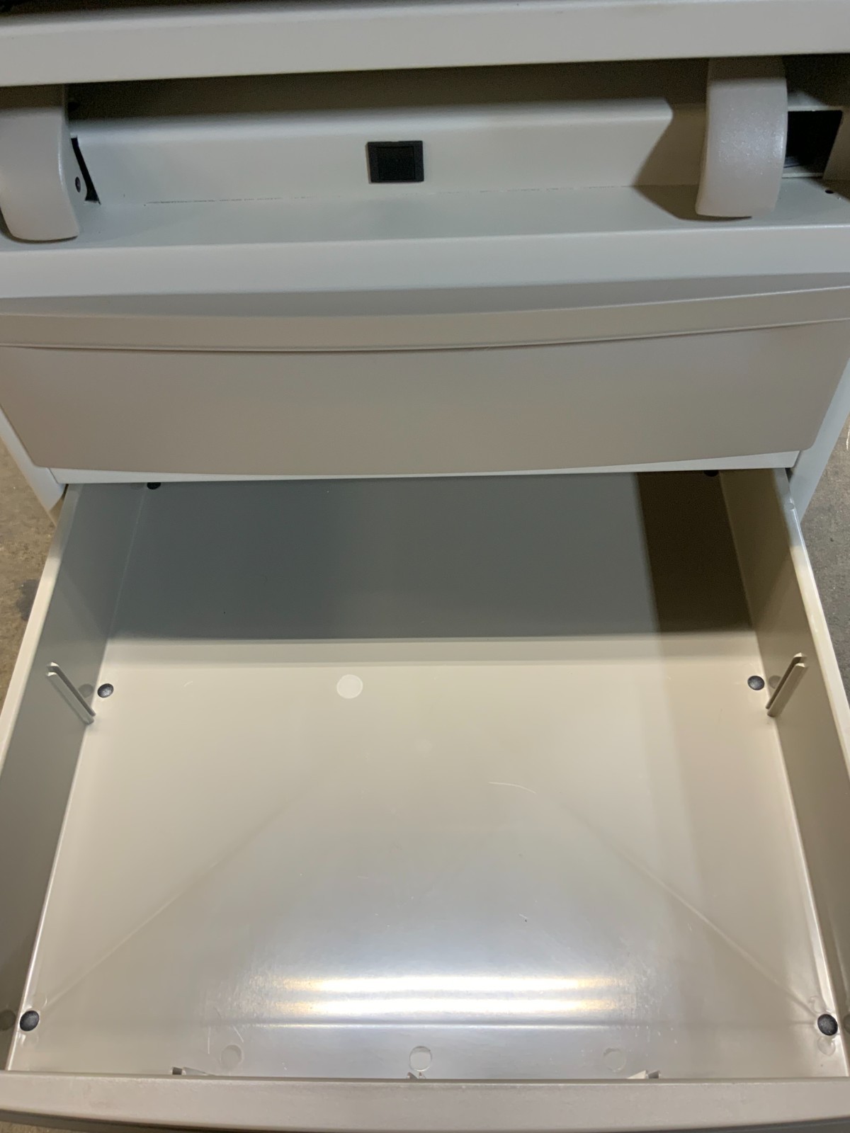 Brewer Company Examine Table Stool 5000 Medical Adjustable Access Doctors Office