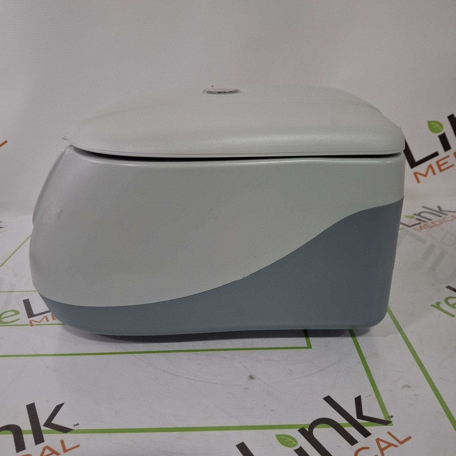 Benchmark Scientific LC-8 Centrifuge