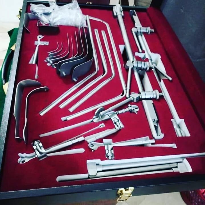 Professional Quality Thompson Retractor Complete Set Stainless Steel With Bag