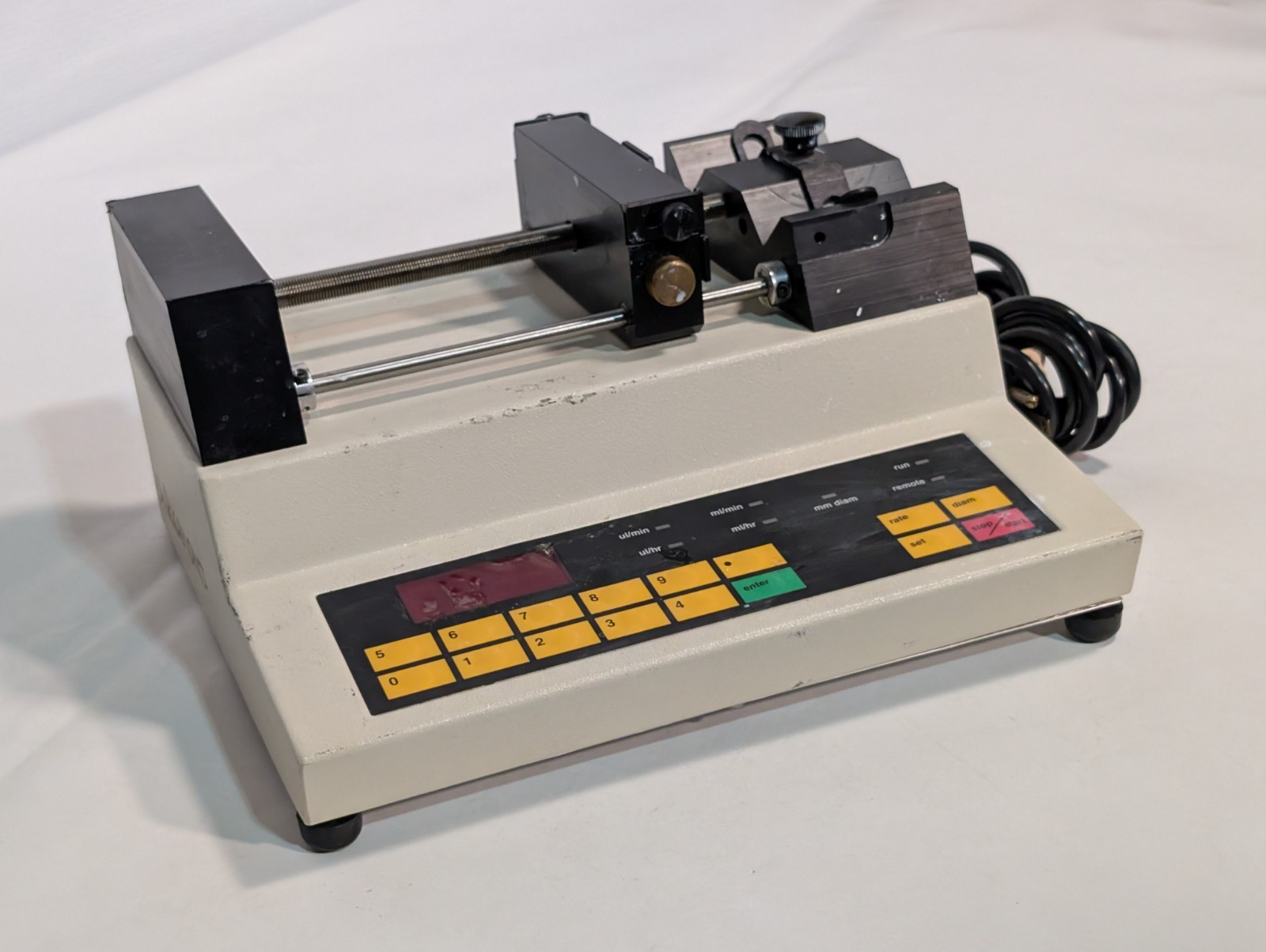Harvard Apparatus Cat# 55-2275 Model 22 Syringe Pump, 115/230v @ 50/60Hz, 0.5a