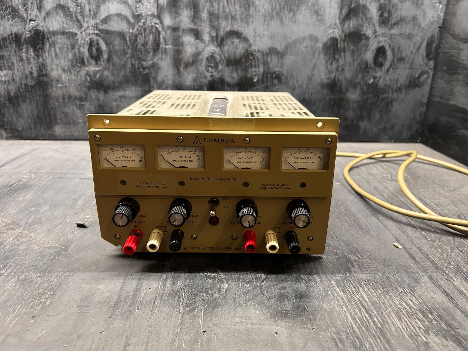 Lambda Dual Regulated Power Supply Model: LPD-422A-FM