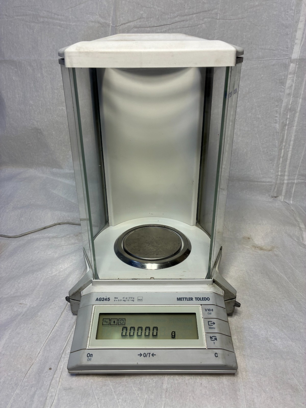 Mettler toledo AG245 ANALYTICAL BALANCE. (41g x .01 mg) (210g x .1mg)