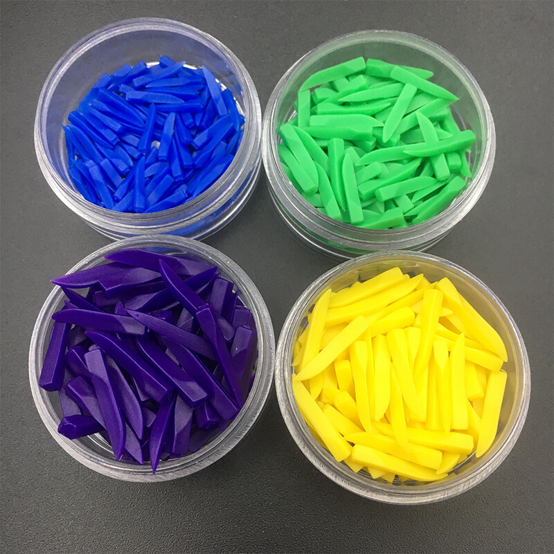 800Pcs Dental Disposable Wedges Plastic for Dental Fillings Tooth Gap Wedge