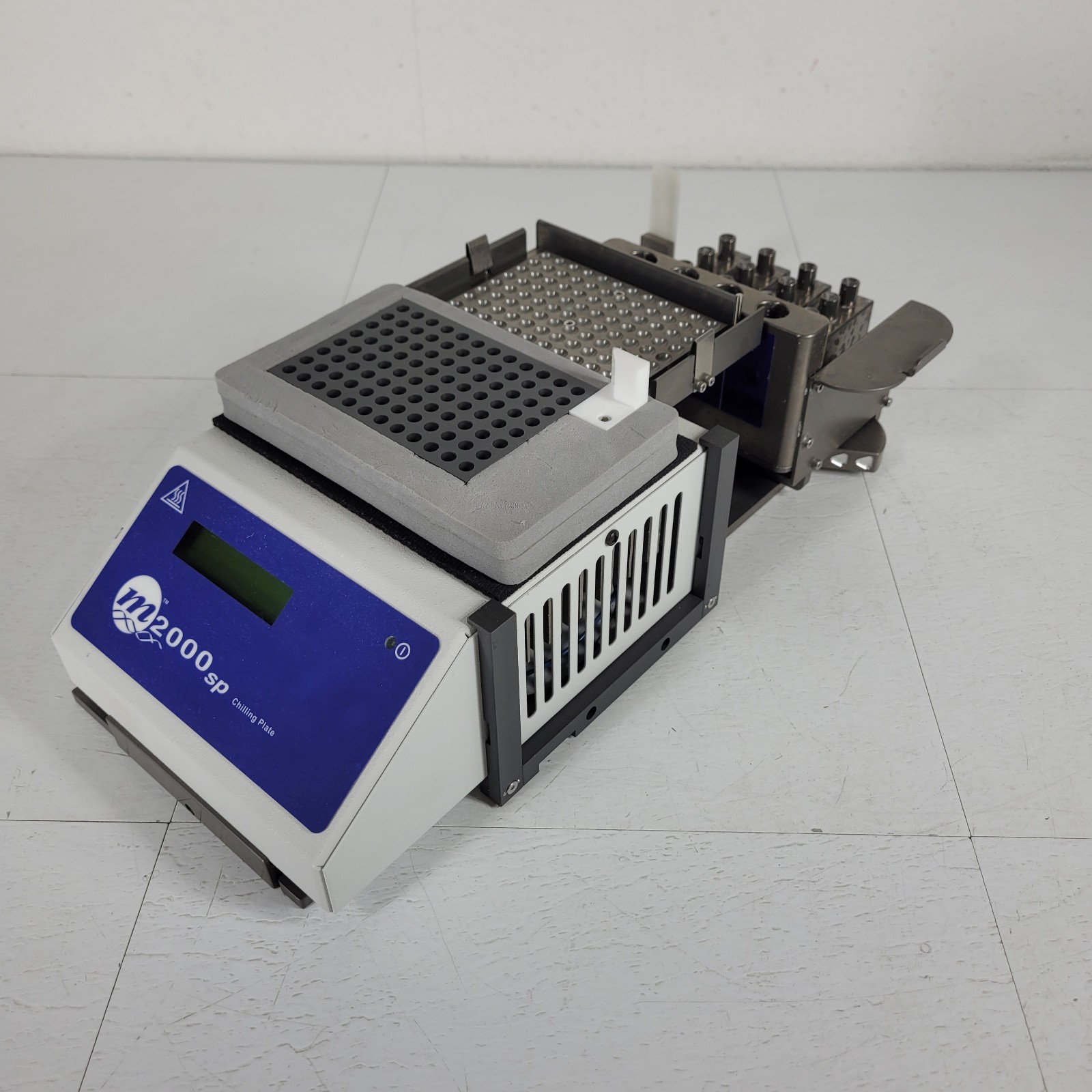 TESTED Abbott M2000SP Chilling Hot Plate 12VDC -10 to +100 Degree C 96 Vial Tray