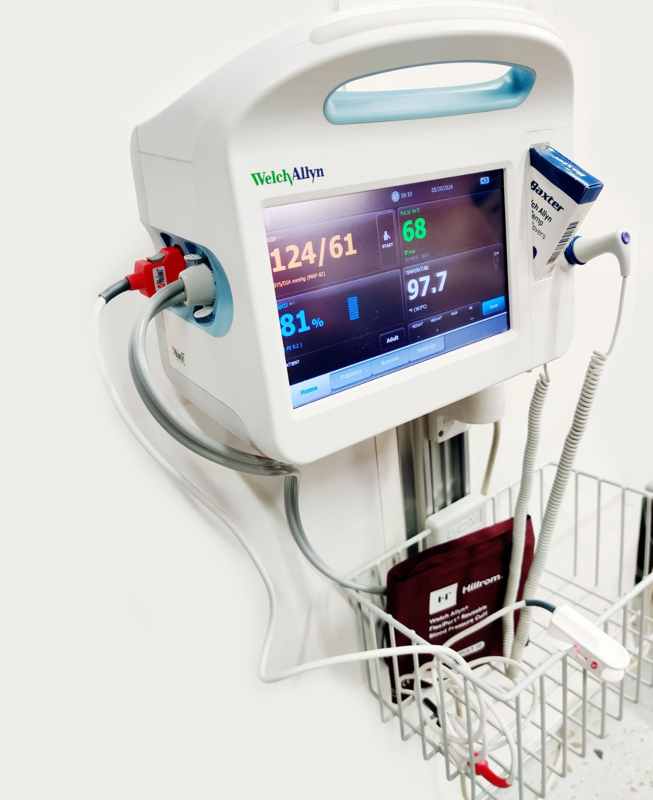 Welch Allyn Connex Vital Sign Monitor 6000 WIFI EMR Conn 65NTXX with Accessories