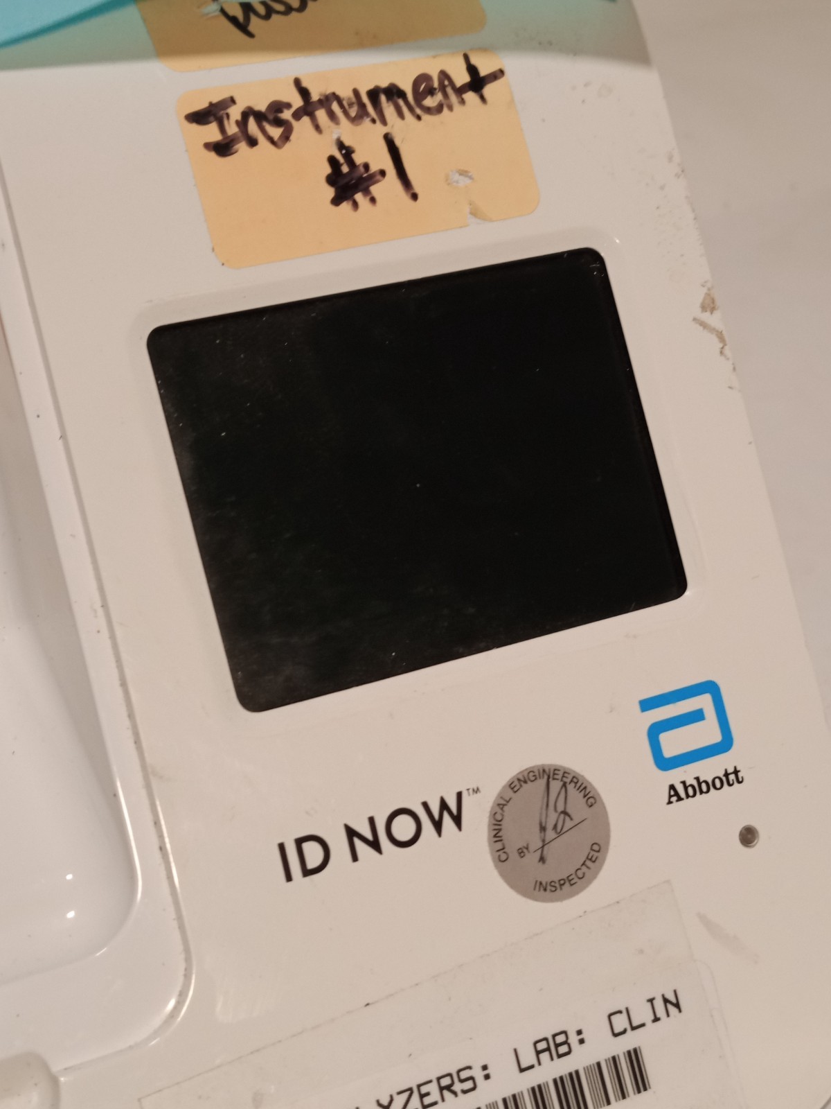 Abbott Diagnostics ID Now EQ002002A Fast Point-Of-Care Molecular Testing Device