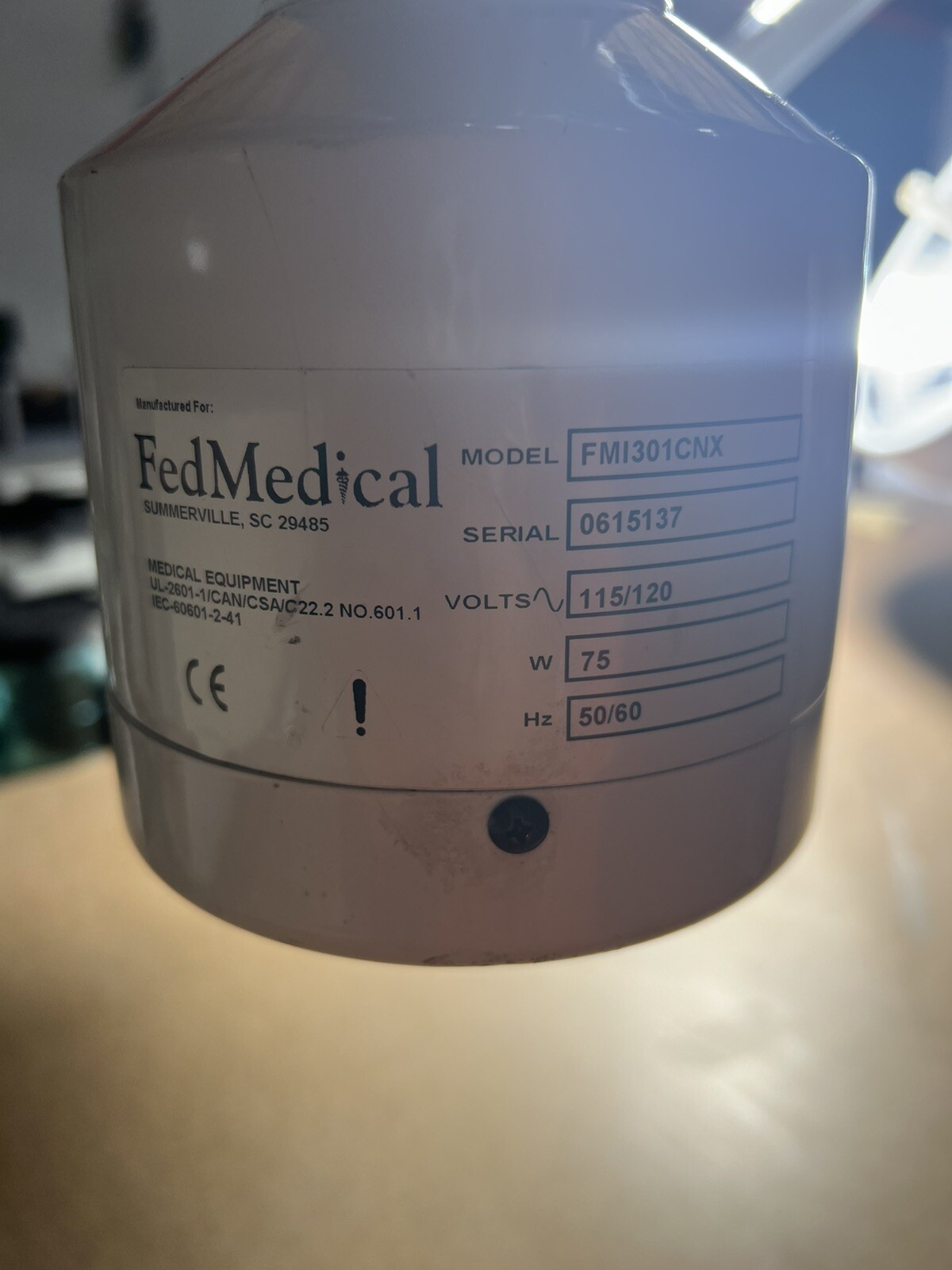 fed Medical mod FMI 301 cnx Surgical lamp