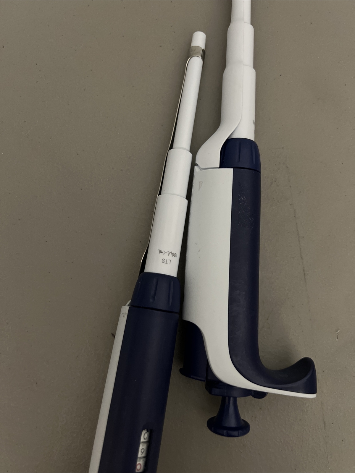 ONE Rainin L-1000 XLS Pipet-Lite LTS Pipette 100uL-1mL Pipetman Pipettor