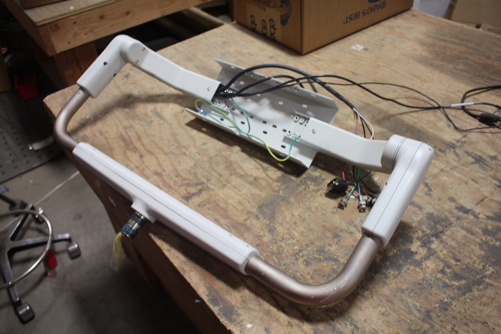 Stryker Universal Flat Panel Yoke Landscape Surgical Navigation System