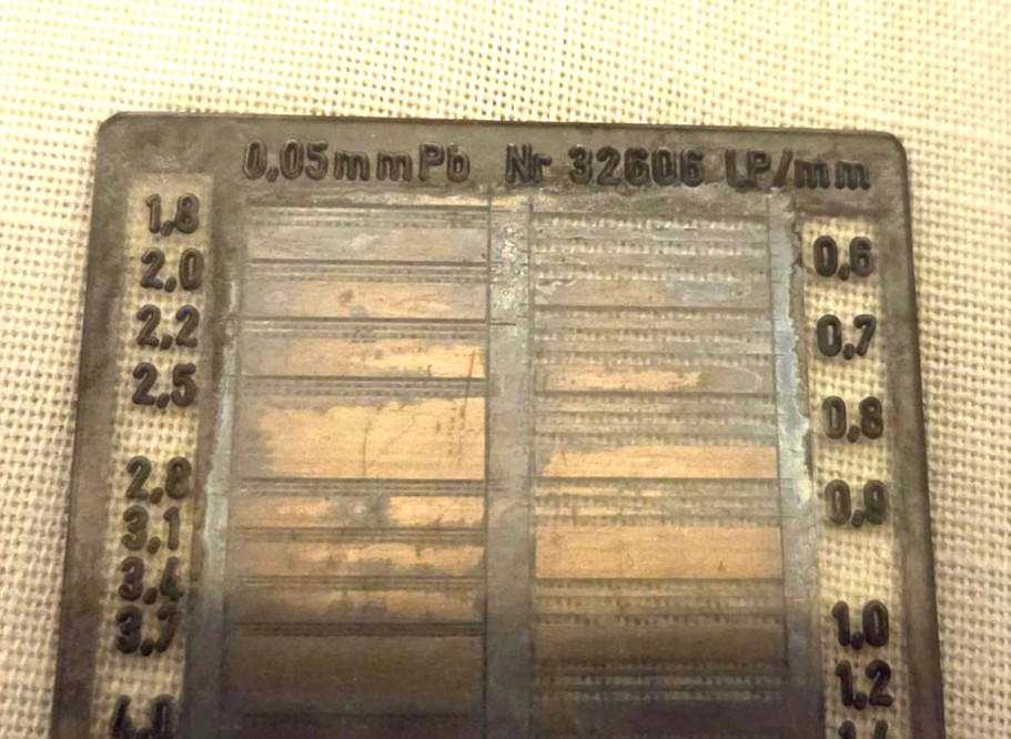 Used X-Ray Resolution Phantom Typ38, 0.6-5.0 LP/mm For X-ray Fluoro
