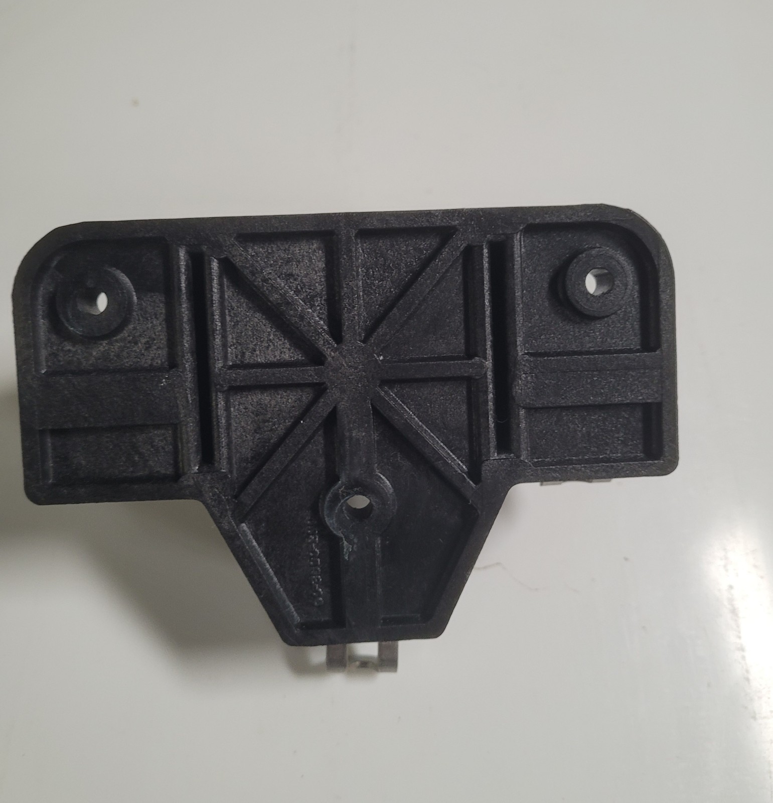 Midmark 491/75L/230 Headrest Mounting Bracket