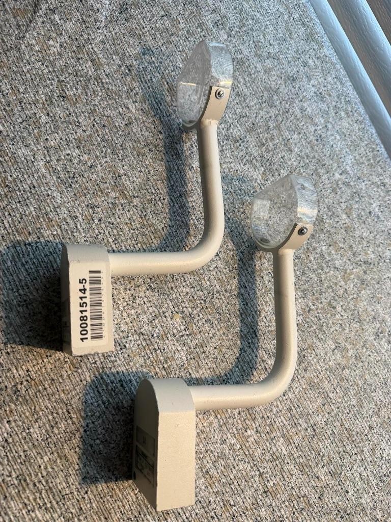 Lot of two – 64 21 031 x041e Siemens Small area compression plate for Mammomat