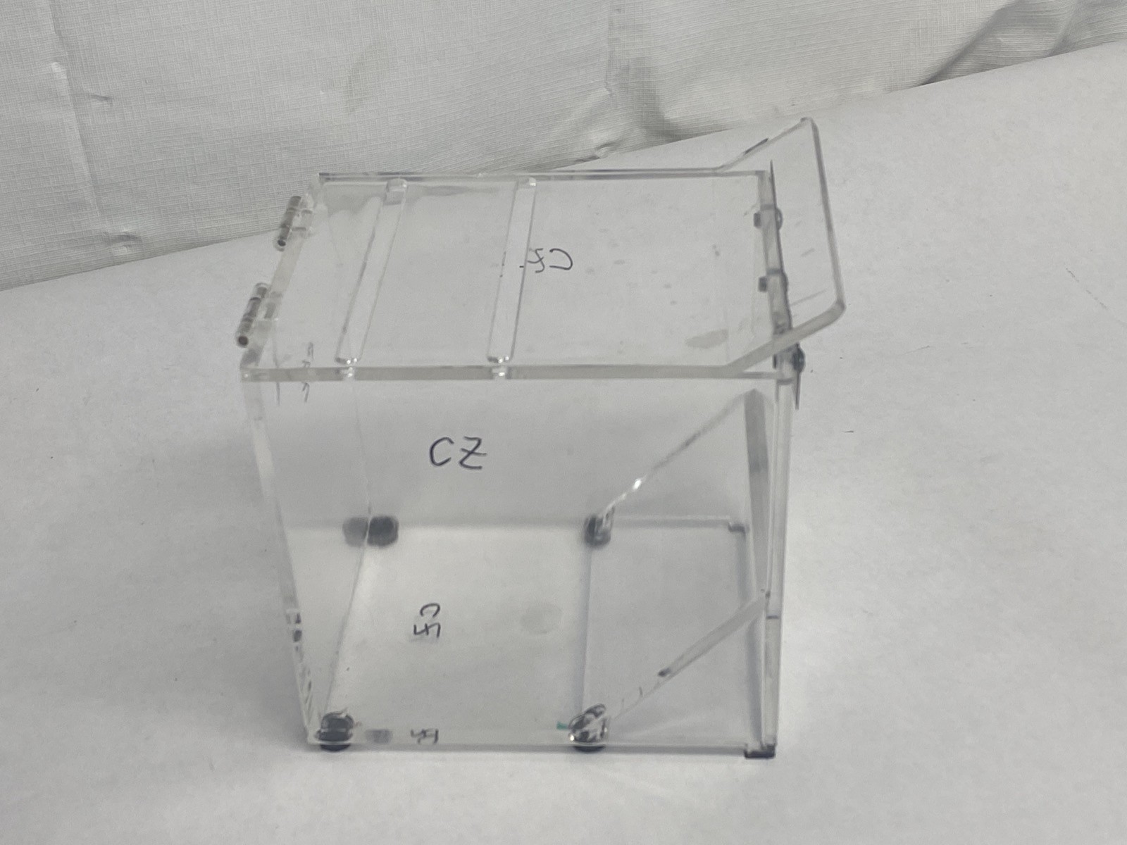 Clear Acrylic Parafilm M & Foil Dispenser 2-Slots 4-3/4”L x 6-3/4”W x 6-3/8”H B