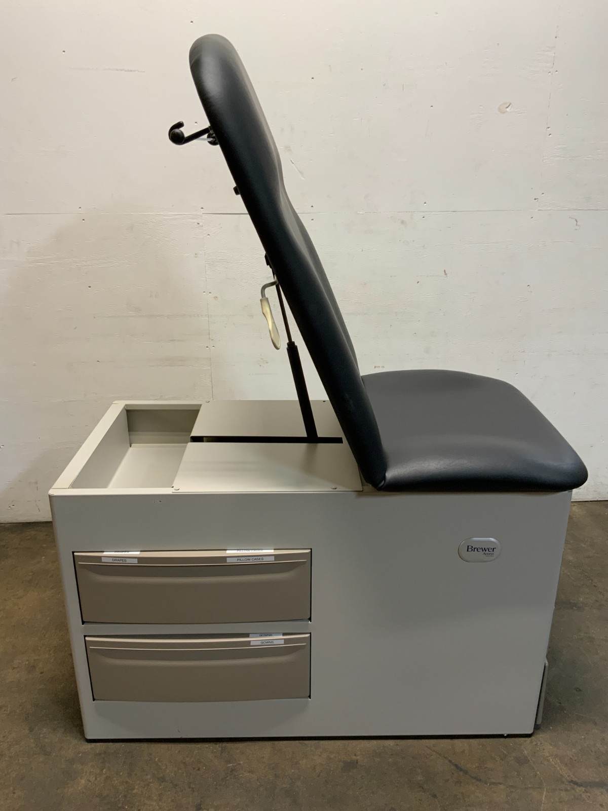 Brewer Company Examine Table Stool 5000 Medical Adjustable Access Doctors Office