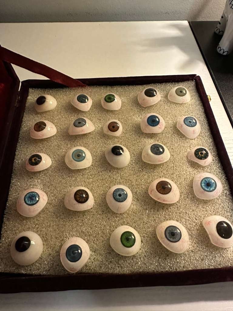 Prosthetic Eye For Human 25 Eyes ALL MIX SHADE In Soft Case Liberty Prosthesis