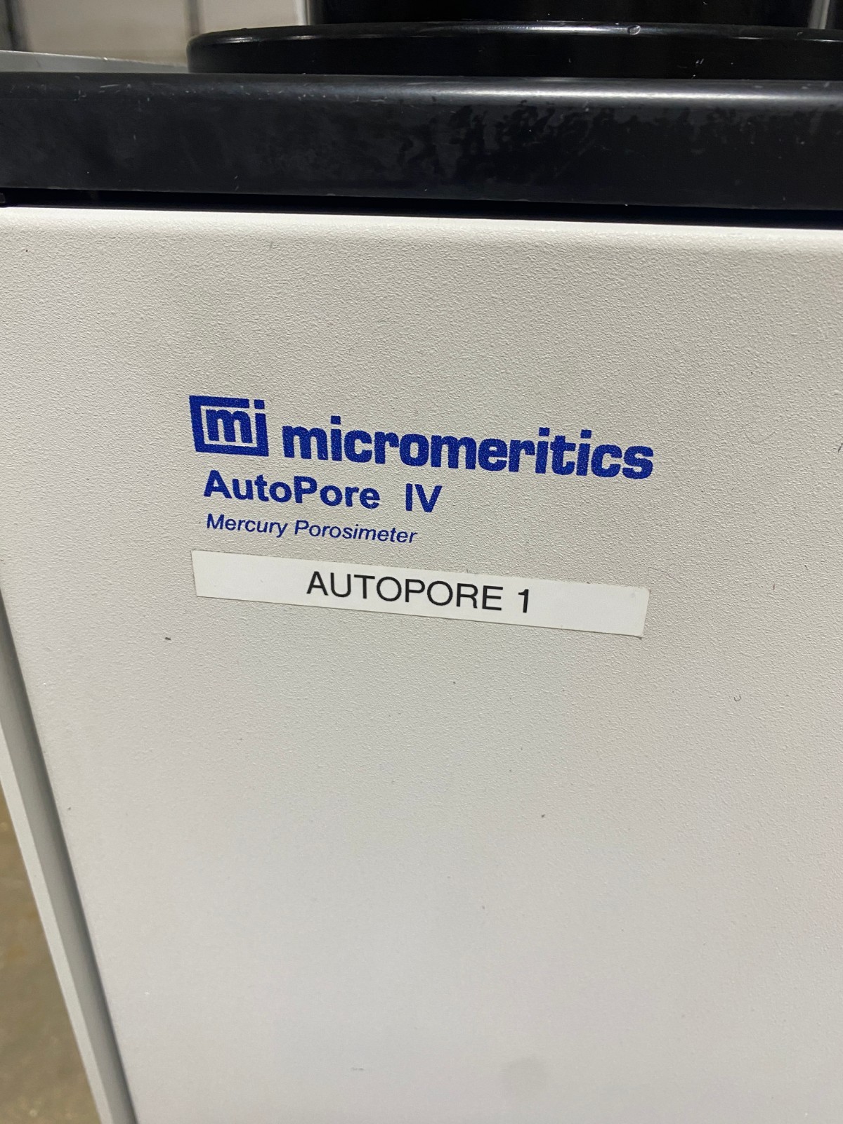 Micromeritics AutoPore IV 9520 Mercury Porosimeter 14,414 Chamber Cycles