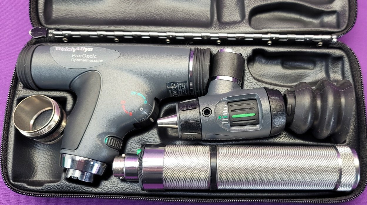 Welch Allyn 3.5v PanOptic Ophthalmoscope Set with MacroView Otoscope