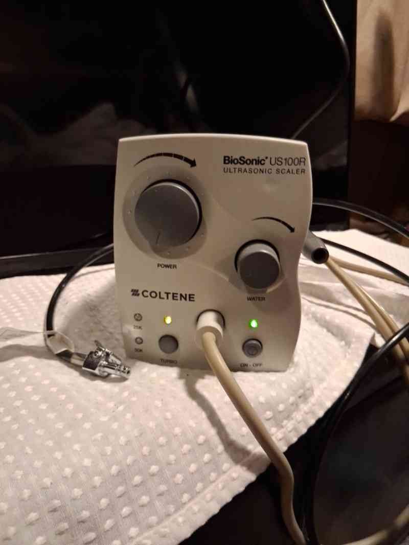 Coltene Whaledent BioSonic US100R Dental Ultrasonic Scaler Unit