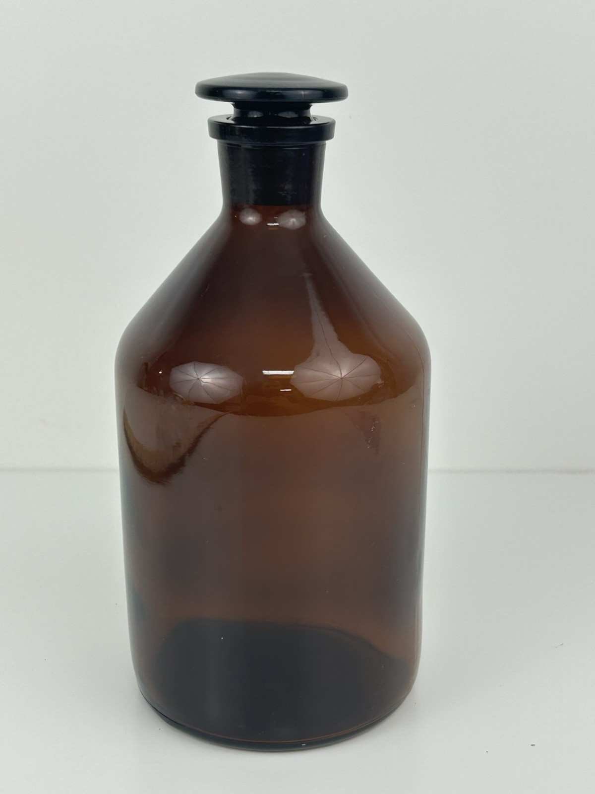 Vintage Wheaton Amber Glass Reagent Bottle With Glass Stopper Made In USA