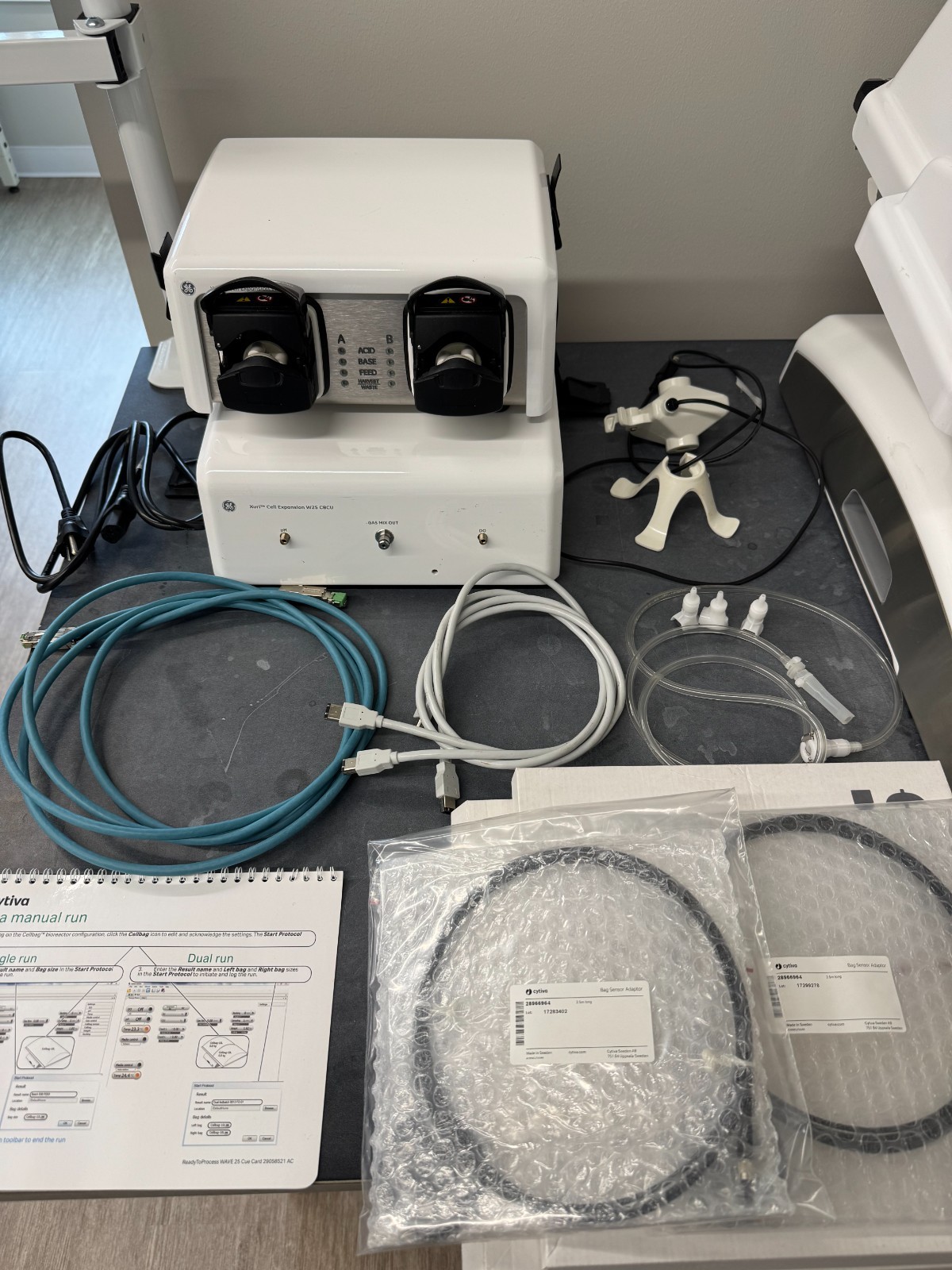 GE Cytiva Xuri Cell Expansion System W25 – Lid 10, Tray 10, Filter Heater & Pump