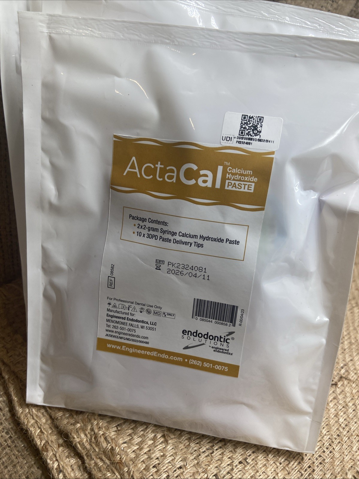Endodontic Solutions Calcium Hydroxide Paste And Calcium Silicate Based Bc