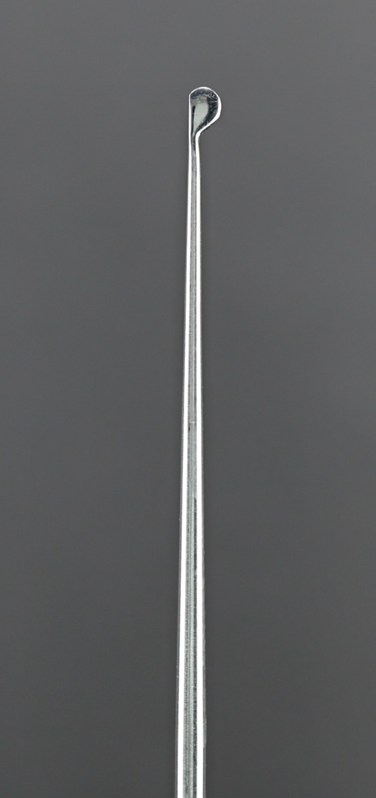 Storz 223100 Round Knife, 2.5mm x 3.5mm Blade, Straight, 6.25″