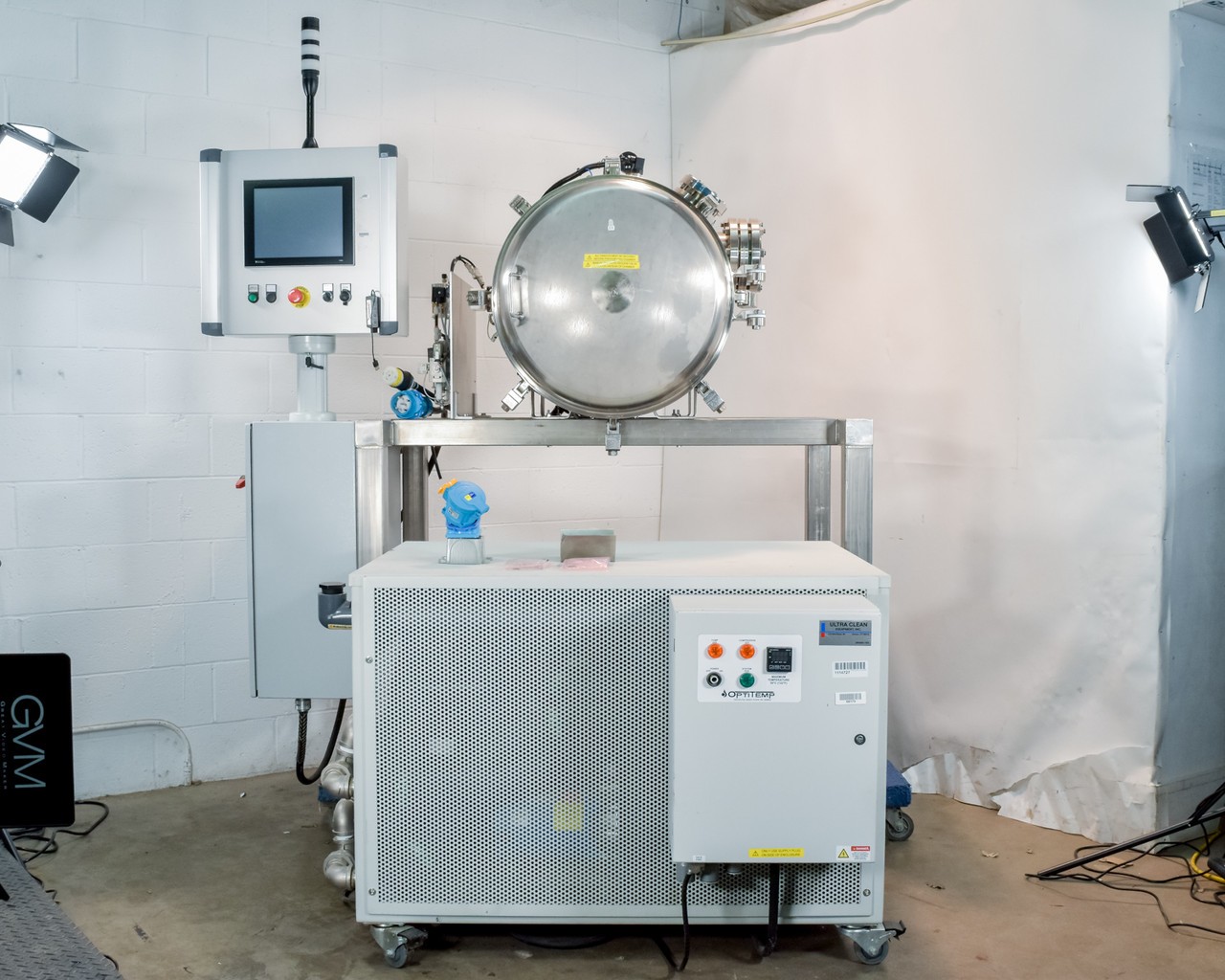 Opti Temp OTC-3.0AL Vacuum Chamber w/ NI TPC-2230 Chiller 208-230V 3Ph R404a