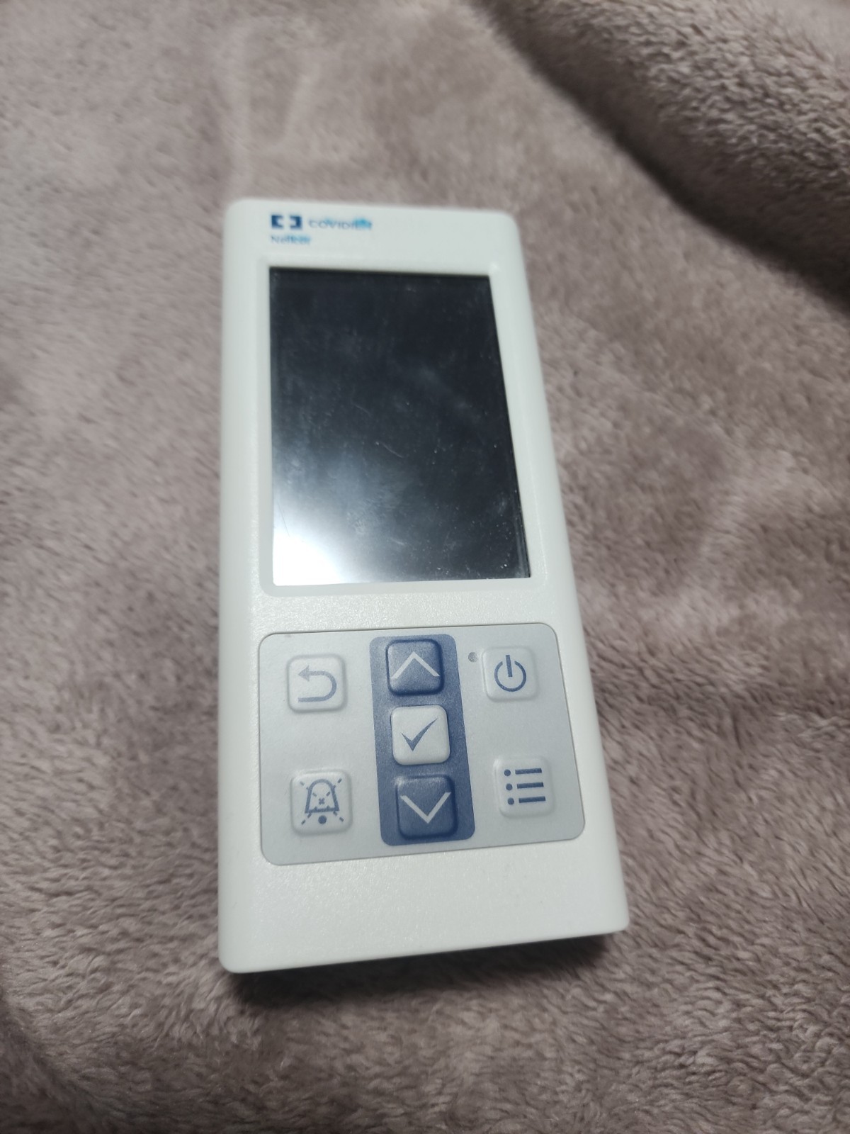 Covidien Nellcor PM10N Portable Handheld SpO2 Monitor 3.5in Screen Pediatrics