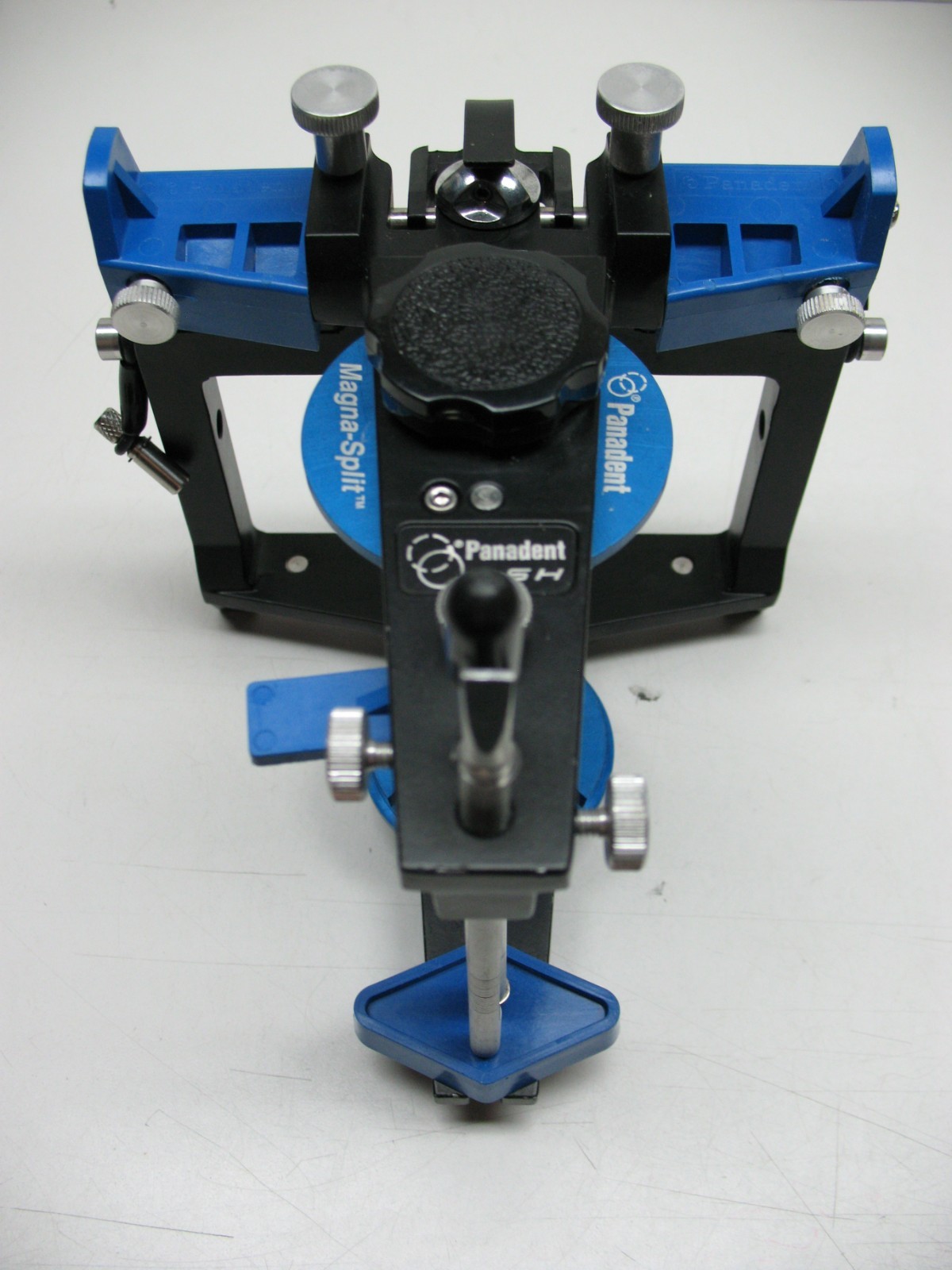 PANADENT PSH SEMI ADJUSTABLE DENTAL ARTICULATOR WITH MAGNA-SPLIT MAGNETICS LAB